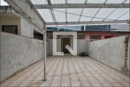 Casa à venda com 136m², 2 quartos e 2 vagasQuintal