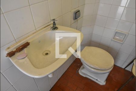 Casa à venda com 136m², 2 quartos e 2 vagasBanheiro de Serviços