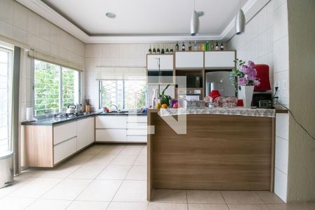 Casa à venda com 280m², 3 quartos e 3 vagasCozinha
