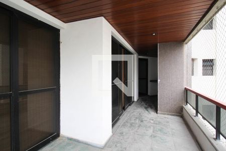 Varanda  de apartamento à venda com 4 quartos, 190m² em Itaim Bibi, São Paulo