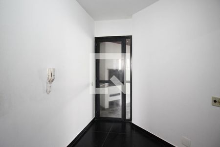 Apartamento à venda com 190m², 4 quartos e 3 vagas Apartamento à venda com 190m², 4 quartos e 3 vagasHall