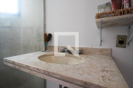 Apartamento à venda com 190m², 4 quartos e 3 vagas Apartamento à venda com 190m², 4 quartos e 3 vagasSuíte banheiro