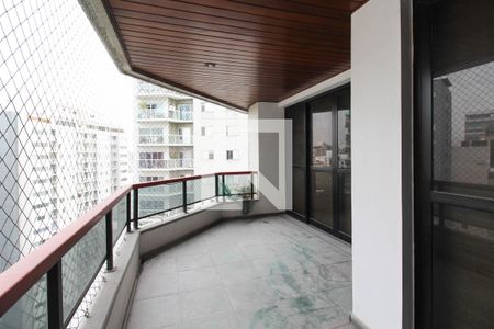 Varanda  de apartamento à venda com 4 quartos, 190m² em Itaim Bibi, São Paulo
