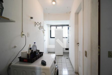 Apartamento à venda com 190m², 4 quartos e 3 vagas Apartamento à venda com 190m², 4 quartos e 3 vagasÁrea de Serviço