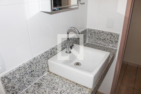 Apartamento para alugar com 75m², 2 quartos e 1 vaga Apartamento para alugar com 75m², 2 quartos e 1 vagaBanheiro