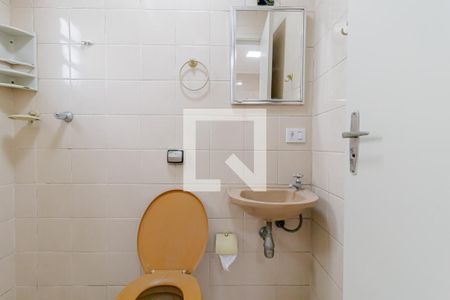 Casa para alugar com 150m², 2 quartos e 5 vagasBanheiro de Serviço