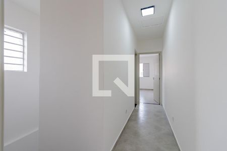 Corredor de casa para alugar com 2 quartos, 150m² em Vila Brasílio Machado, São Paulo