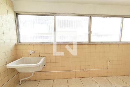 Apartamento à venda com 114m², 4 quartos e sem vaga Área de Serviço