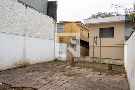 Casa à venda com 180m², 4 quartos e 2 vagas Casa à venda com 180m², 4 quartos e 2 vagasQuintal