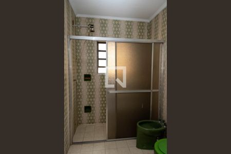 Casa à venda com 180m², 4 quartos e 2 vagas Casa à venda com 180m², 4 quartos e 2 vagasBanheiro