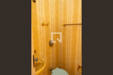 Casa à venda com 180m², 4 quartos e 2 vagas Casa à venda com 180m², 4 quartos e 2 vagasBanheiro de Serviço