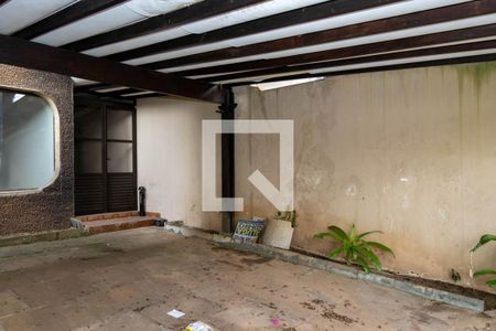 Casa à venda com 180m², 4 quartos e 2 vagas Casa à venda com 180m², 4 quartos e 2 vagasGaragem
