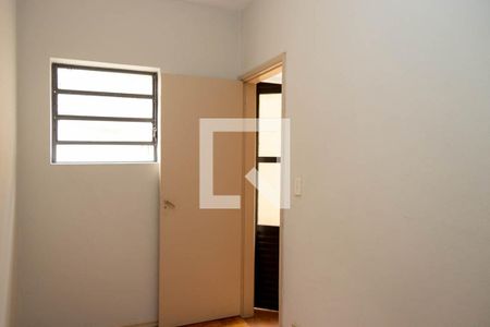 Casa à venda com 180m², 4 quartos e 2 vagas Casa à venda com 180m², 4 quartos e 2 vagasQuarto de Serviço