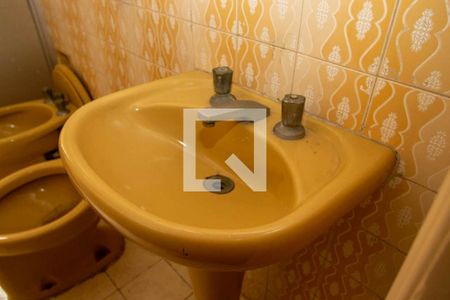 Casa à venda com 180m², 4 quartos e 2 vagas Casa à venda com 180m², 4 quartos e 2 vagasBanheiro da Suíte 1