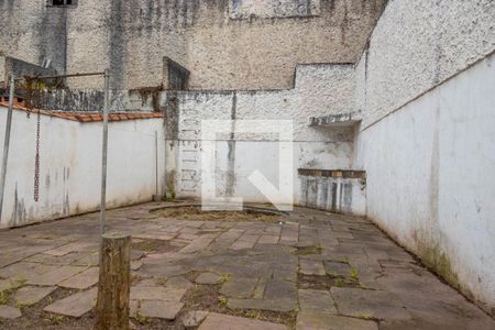 Casa à venda com 180m², 4 quartos e 2 vagas Casa à venda com 180m², 4 quartos e 2 vagasQuintal