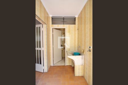 Casa à venda com 180m², 4 quartos e 2 vagasLavanderia