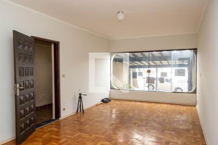 Casa à venda com 180m², 4 quartos e 2 vagas Casa à venda com 180m², 4 quartos e 2 vagasSala