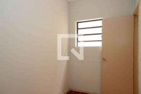 Casa à venda com 180m², 4 quartos e 2 vagas Casa à venda com 180m², 4 quartos e 2 vagasQuarto de Serviço