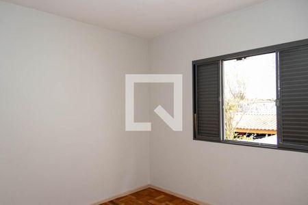 Casa à venda com 180m², 4 quartos e 2 vagas Casa à venda com 180m², 4 quartos e 2 vagasQuarto 3