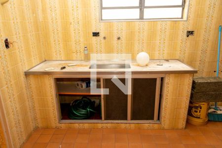 Casa à venda com 180m², 4 quartos e 2 vagas Casa à venda com 180m², 4 quartos e 2 vagasCozinha