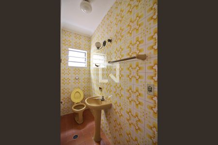 Casa à venda com 180m², 4 quartos e 2 vagasLavabo