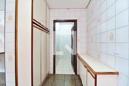 Casa à venda com 340m², 4 quartos e 6 vagasÁrea de Serviço