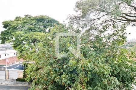 Casa à venda com 340m², 4 quartos e 6 vagasVista do Quarto 2