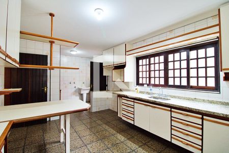 Casa à venda com 340m², 4 quartos e 6 vagasCozinha