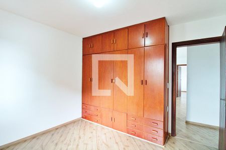 Casa à venda com 340m², 4 quartos e 6 vagasQuarto 2