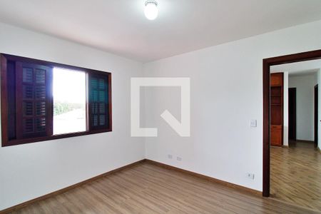 Casa à venda com 340m², 4 quartos e 6 vagasSuíte