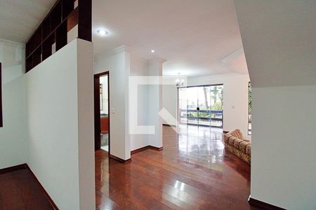 Sala de casa para alugar com 4 quartos, 340m² em Jardim Londrina, São Paulo