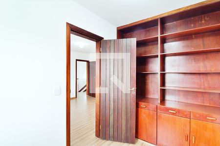 Casa à venda com 340m², 4 quartos e 6 vagasSaleta da Suíte