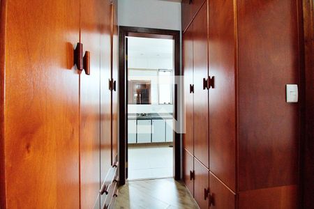 Casa à venda com 340m², 4 quartos e 6 vagasCloset da Suíte