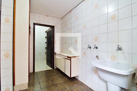 Casa à venda com 340m², 4 quartos e 6 vagasÁrea de Serviço