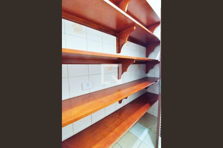 Casa à venda com 340m², 4 quartos e 6 vagasDespensa