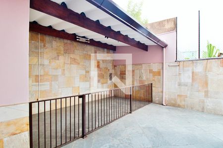 Casa à venda com 340m², 4 quartos e 6 vagasÁrea Externa