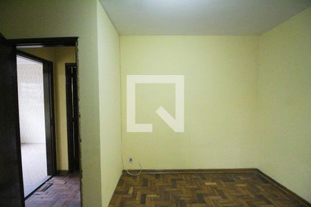 Quarto 2 de casa para alugar com 2 quartos, 55m² em Vila Guedes, São Paulo