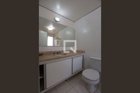Banheiro de apartamento para alugar com 1 quarto, 48m² em Centro, Ribeirão Preto
