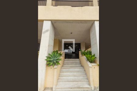 Apartamento à venda com 77m², 2 quartos e 1 vagaÁrea comum - entrada