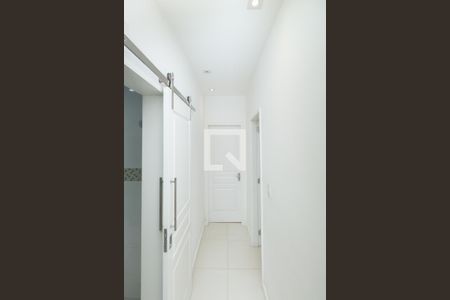 Apartamento à venda com 77m², 2 quartos e 1 vagaCorredor