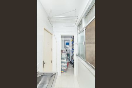 Apartamento à venda com 77m², 2 quartos e 1 vagaÁrea de serviço e despensa