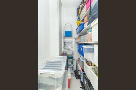 Apartamento à venda com 77m², 2 quartos e 1 vagaDespensa