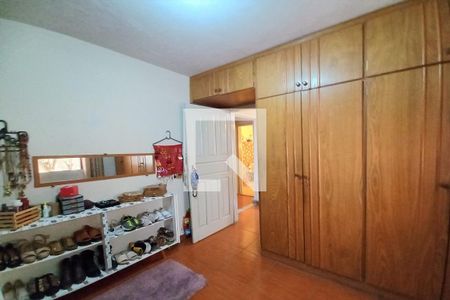 Casa à venda com 200m², 2 quartos e 2 vagas Casa à venda com 200m², 2 quartos e 2 vagasQuarto 2