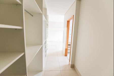 Apartamento para alugar com 225m², 4 quartos e 4 vagasSuíte master Closet