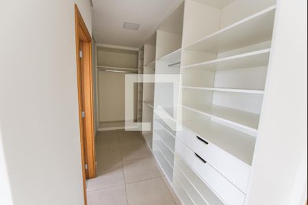 Apartamento para alugar com 225m², 4 quartos e 4 vagasSuíte master Closet