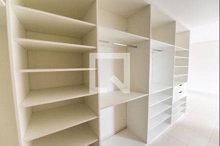 Apartamento para alugar com 225m², 4 quartos e 4 vagasSuíte master Closet