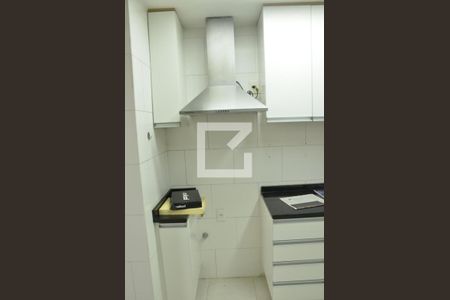 Apartamento à venda com 80m², 2 quartos e 1 vagaCozinha