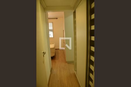 Apartamento à venda com 80m², 2 quartos e 1 vagaCorredor