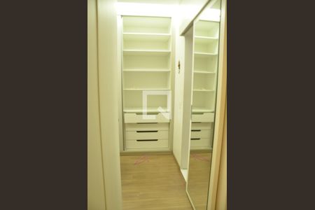 Apartamento à venda com 80m², 2 quartos e 1 vagaCloset