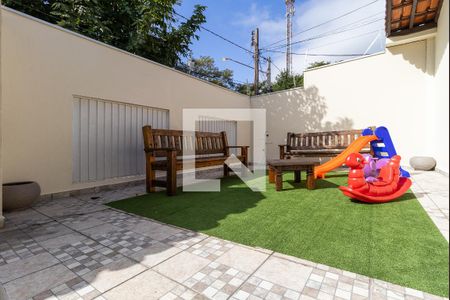 Casa à venda com 145m², 3 quartos e 2 vagasÁrea Externa